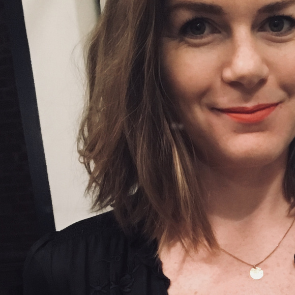 Meet your Posher, Erin - Picture 1 of 1